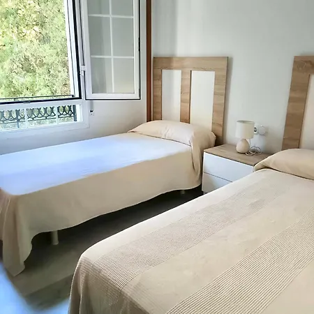 La Carihuelala Farola Appartement *