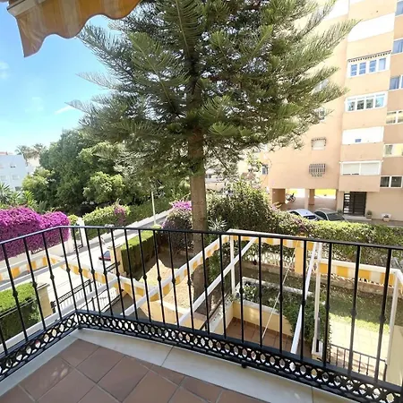 La Carihuelala Farola Apartament