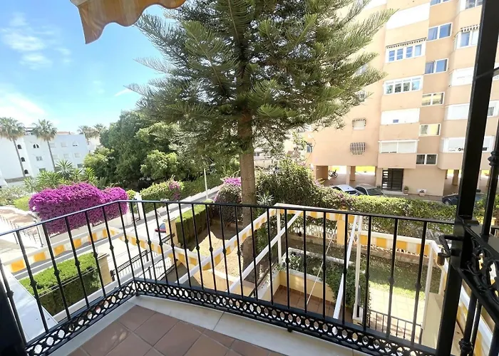 La Carihuelala Farola Apartament