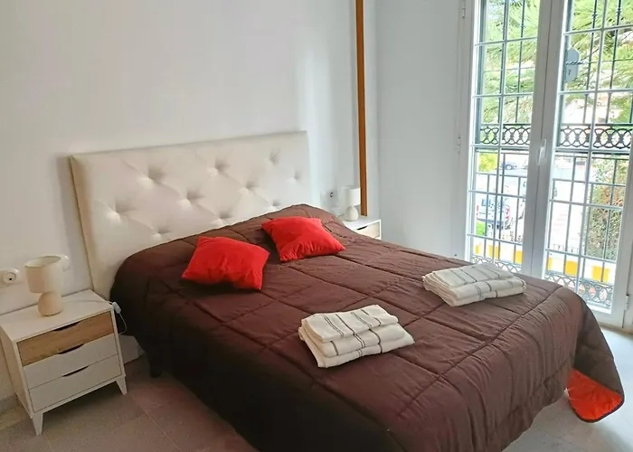 La Carihuelala Farola Apartament